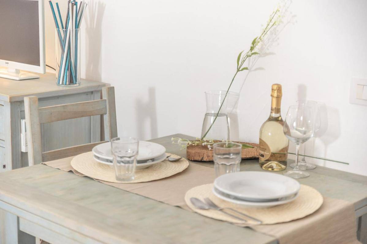 Entire apartment, Tranquil Palau Green Village Studio sleeps 2 plus a Child bed possible num 0476 in Palau (town), Palau (Sardinia)