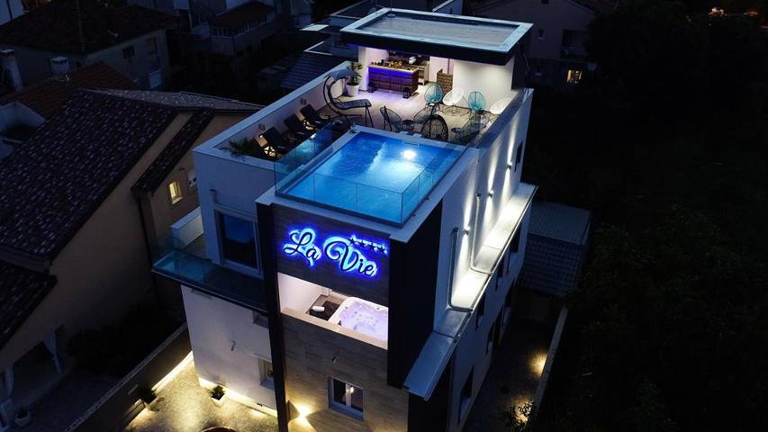 B&b per 4 persone, con piscina e terrazza a Zara