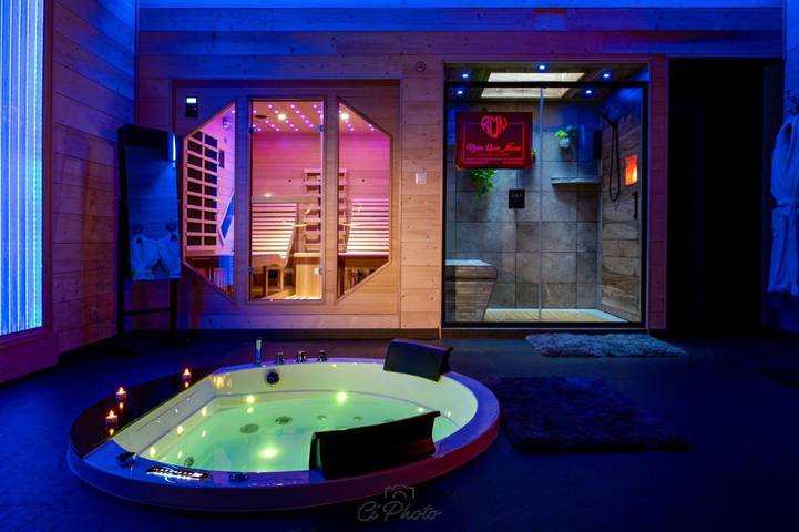 Hôtel pour 2 personnes, avec sauna ainsi que terrasse et jacuzzi