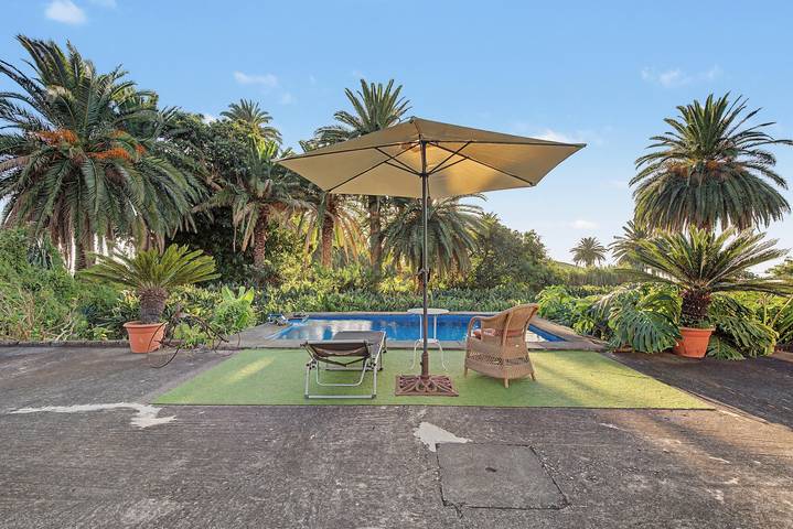 Habitación 'Cuarto de La Pérgola' con vistas a la montaña, piscina compartida y Wi-Fi in Breña Alta, La Palma Sur