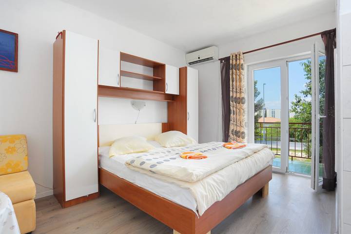 Ferienwohnung für 3 Personen, mit Balkon/Terrasse in Tucepi