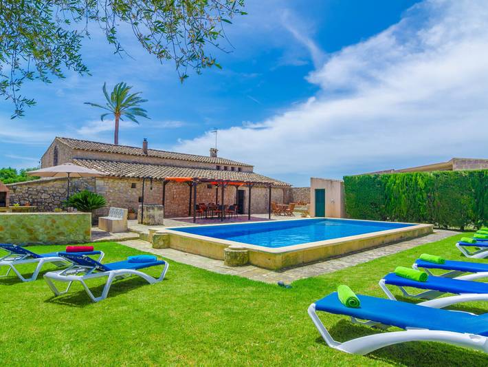 Chalet para 8 personas, con piscina además de jardín y terraza - 1