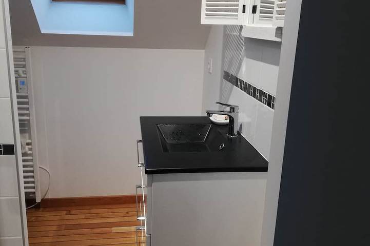 Gîte pour 4 personnes, avec terrasse et jardin à Le Molay-Littry - 3