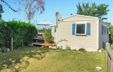 Glamping for 6 People in Sainte-Gemme, Nouvelle-Aquitaine, Photo 2