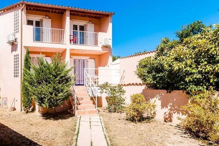 Gîte pour 3 personnes, avec piscine à Reillanne - 4