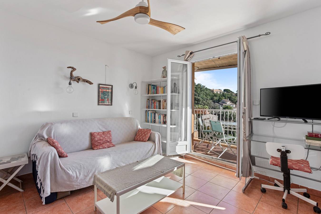 Ganze Wohnung, Apartment 'Chez Skadi' mit Gemeinschaftspool und Wlan in Roquebrune-sur-Argens, Mittelmeerküste (Frankreich)