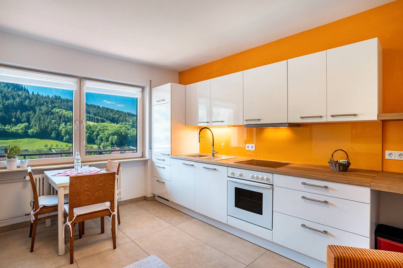 Ganze Wohnung, Ferienwohnung 'Little Nest' mit Bergblick, Balkon und Wi-Fi in Seebach, Mittlerer Schwarzwald