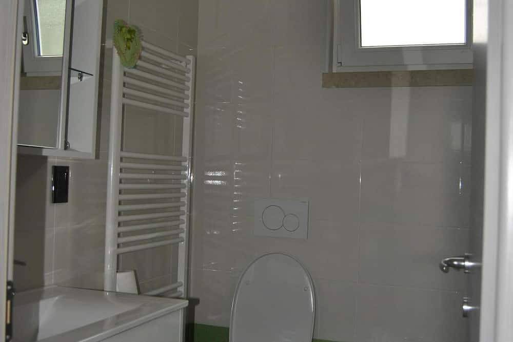 Ganze Wohnung, Ferienhaus / Villa - Malcesinekomfortgebäude in Cassone di Malcesine, Malcesine