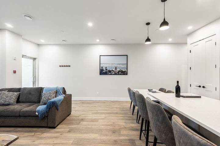 Bed and breakfast for 8 people on Vancouver Island