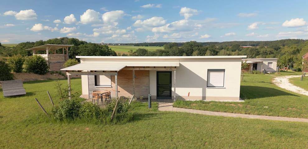 Hütte für 4 Personen, mit Balkon und Balkon/Terrasse sowie Garten in der Oberpfalz