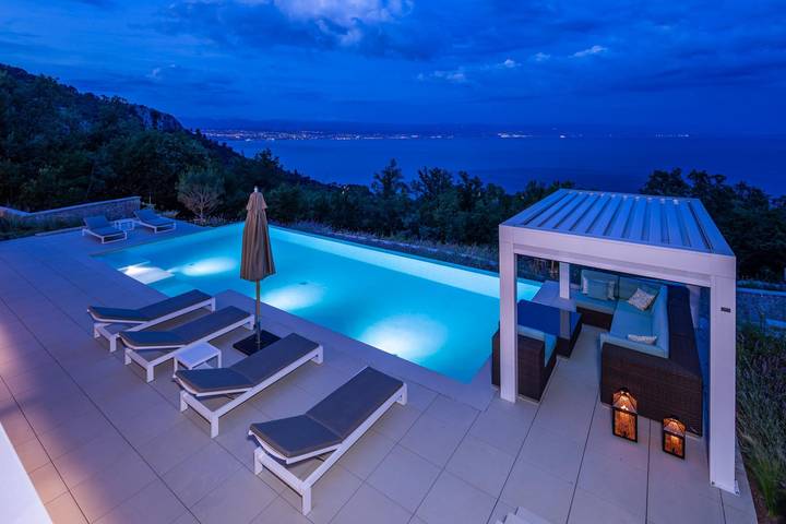 Villa für 10 Personen, mit Sauna und Pool sowie Garten und Meerblick in Opatija Riviera - 4