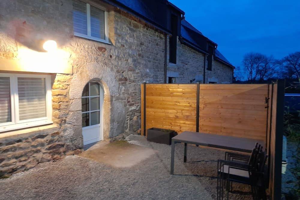 Country in the city for this detached house renovated in 2021. in Vannes, Côte des Mégalithes