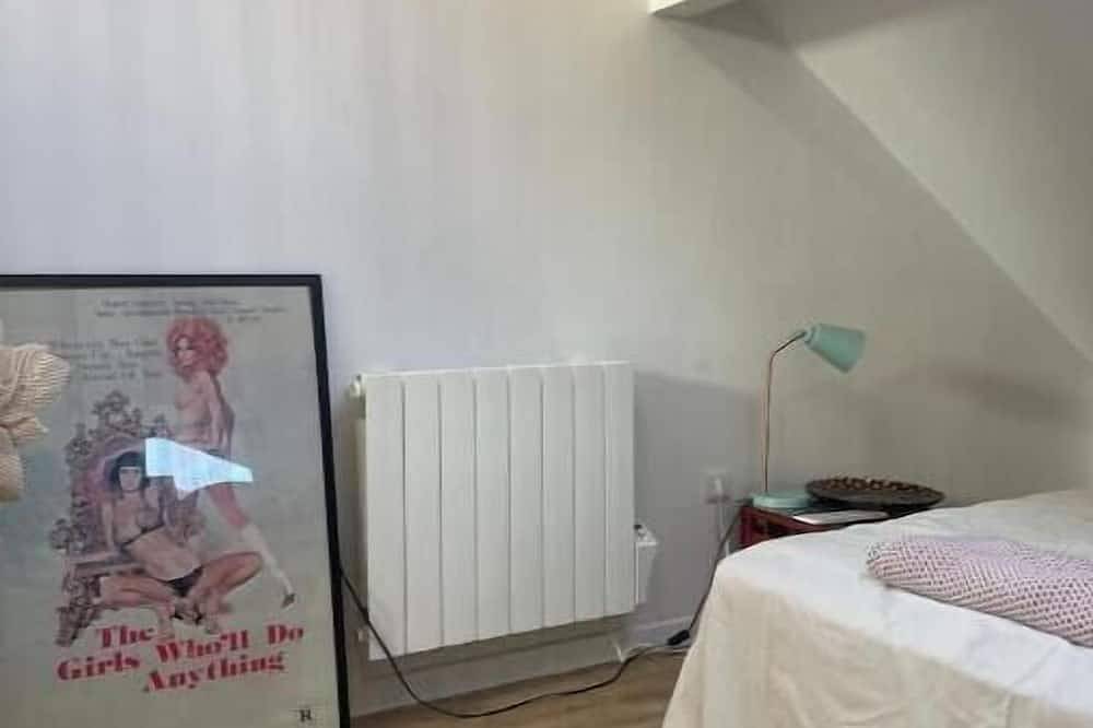 Entire apartment, Appartement 2 Pièces à 15 min De la Défense in Argenteuil, Val-d'Oise