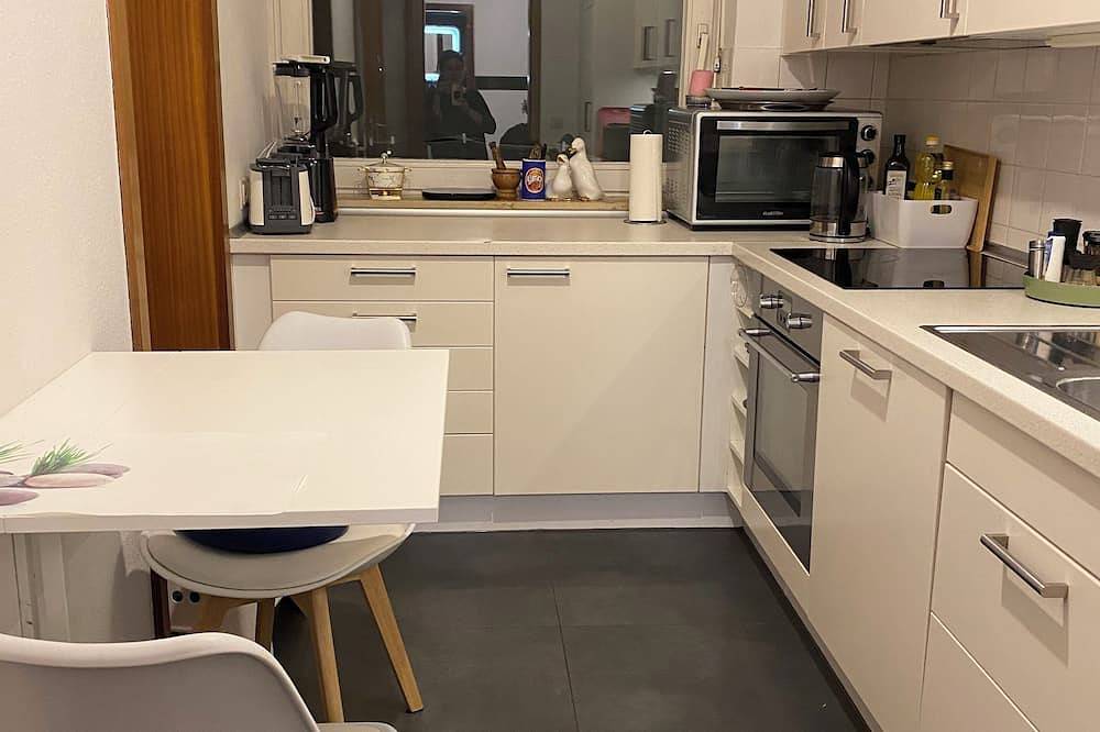 Ganze Wohnung, Modernes Apartment mit schönem Ausblick auf die Natur in Wandsbek Hamburg, Hamburg