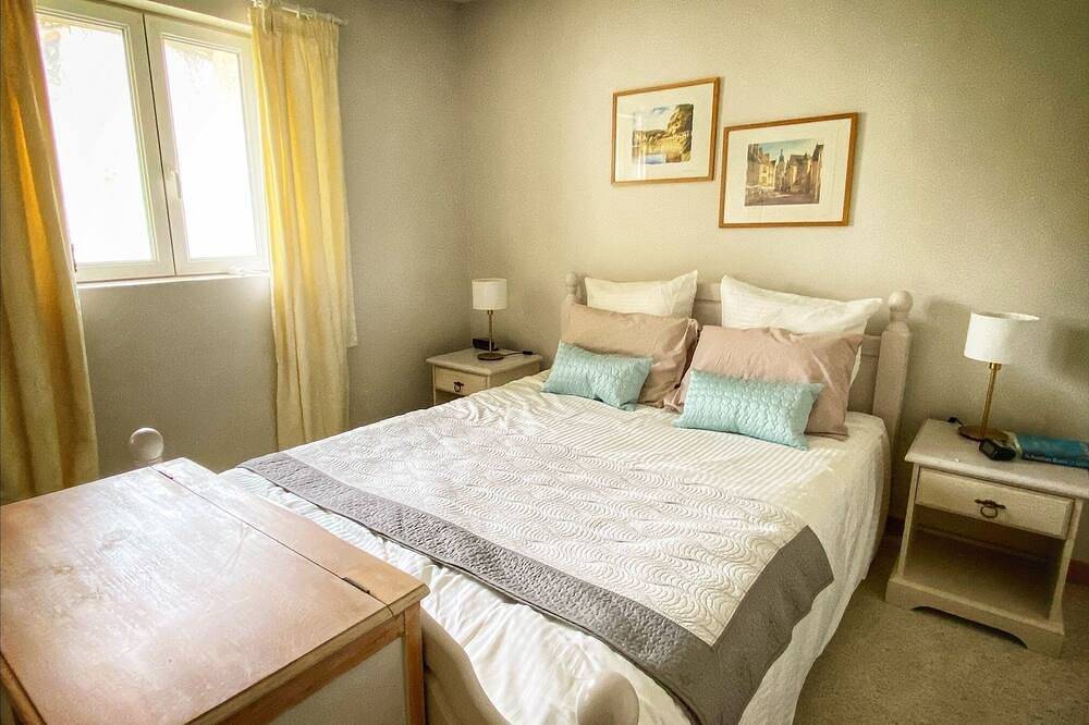 Nestled in the heart of the Charente, with easy access to swimming lakes. in Rouzède, Charente