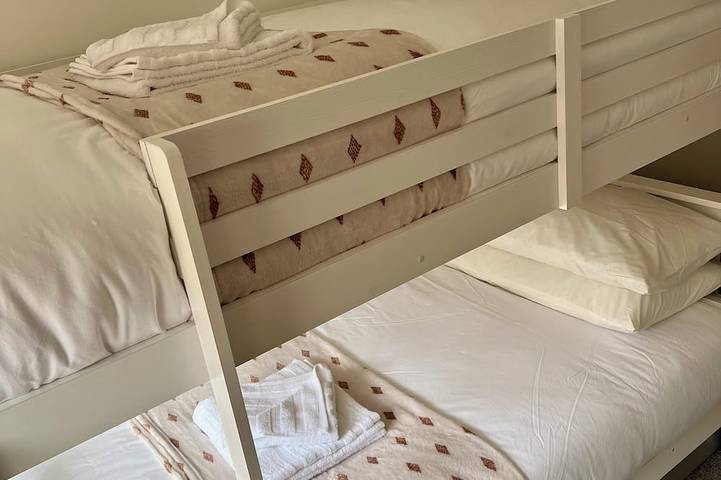 Rennovated 2 bed dog friendly cosy cottage in central Wells in Wells, Somerset