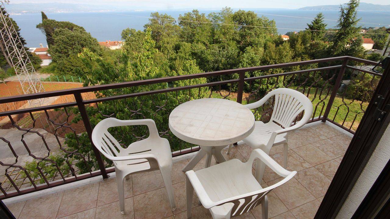 Ganze Ferienwohnung, Zimmer für 2 Personen (20 m²) in Ičići in Icici, Opatija Riviera