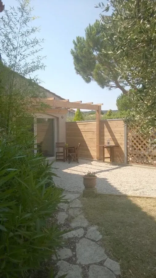Gästehaus für 3 Personen, mit Garten und Ausblick - 1