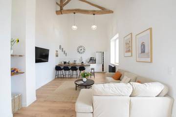 Gîte pour 6 personnes, avec terrasse et vue, animaux acceptés à Saint-Séverin