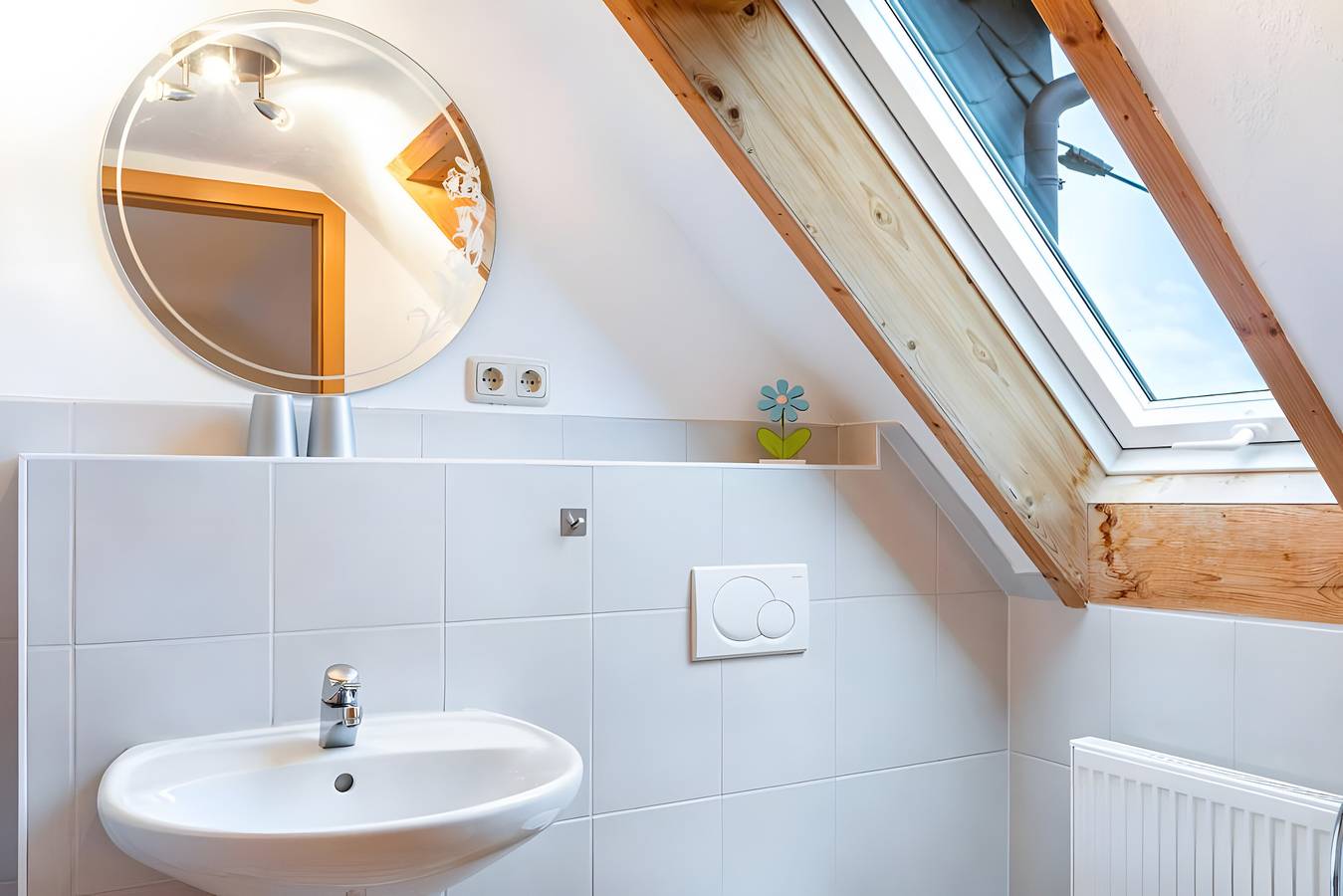 Ganze Wohnung, Ferienwohnung 'Haus Edith Fewo' mit Bergblick, Gemeinschaftsgarten und Wi-Fi in Gersfeld, Rhön-Hessen