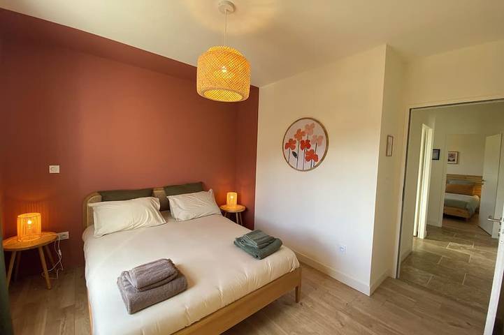 Location de vacances pour 6 personnes, avec balcon et jardin à Lioux - 4