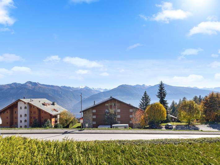 Location de vacances pour 6 personnes, avec Terrasse et Jardin à Crans-Montana