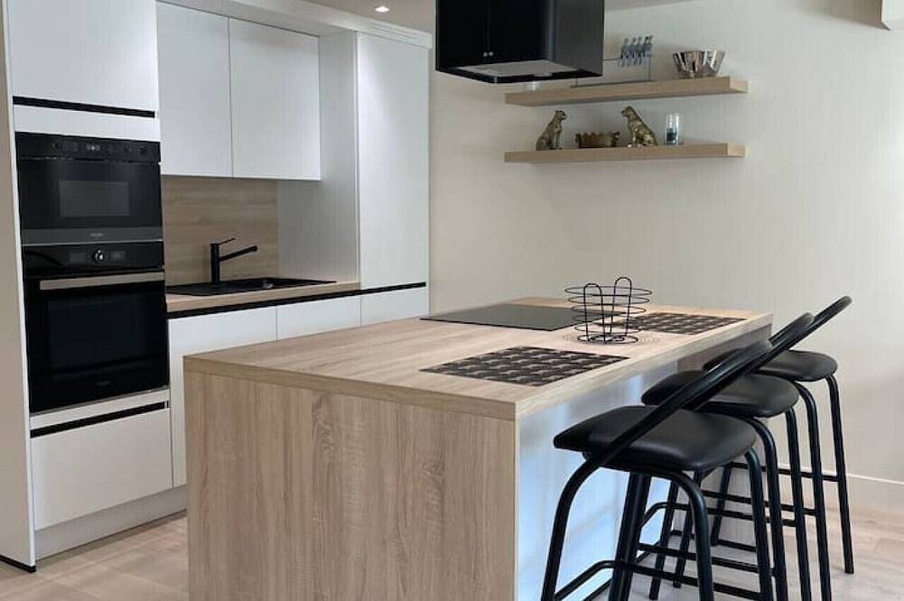 Ganze Wohnung, Modern flat with garden in Oostende stadt, Oostende