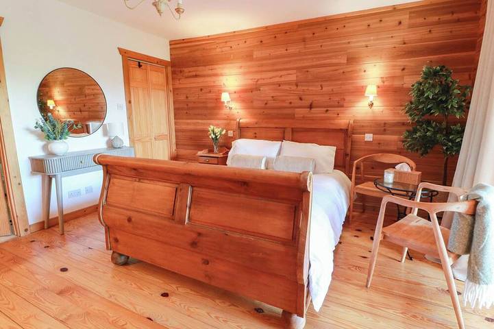 Deer’S Leap, family friendly, country holiday cottage in Kippford in Kippford, Dumfries and Galloway