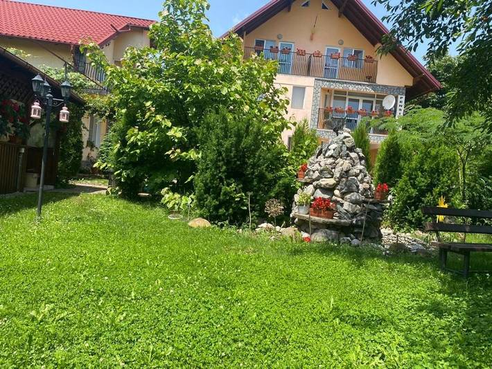 Gîte pour 3 personnes, avec vue ainsi que balcon et jardin dans Câmpina - 3