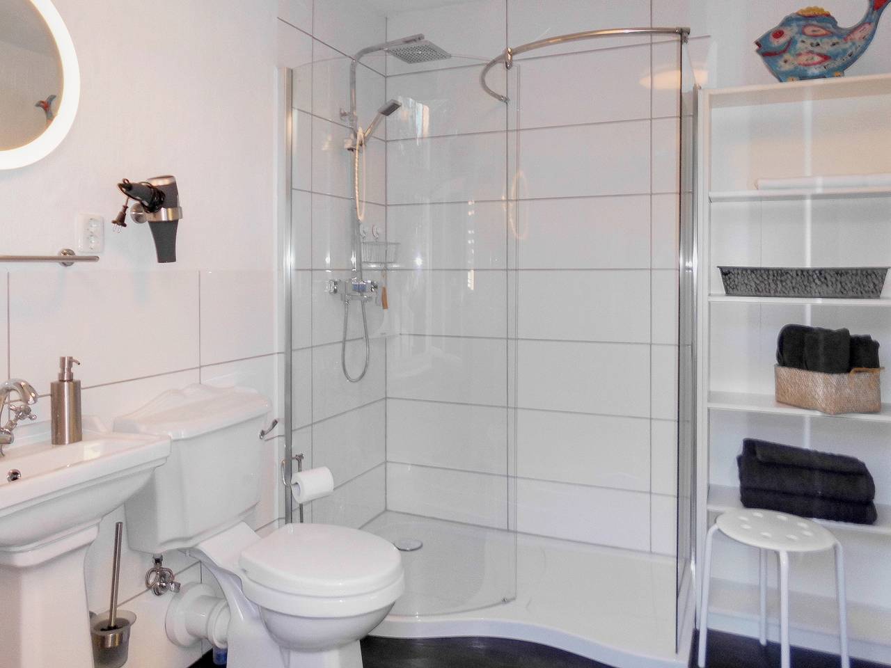 Ganze Ferienwohnung, Ziegenmarktidylle im zweitältesten Haus von Röbel in Röbel, Müritz