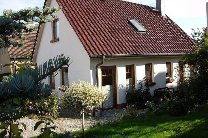 Ferienhaus für 2 Personen, mit Terrasse und Garten in Boltenhagen