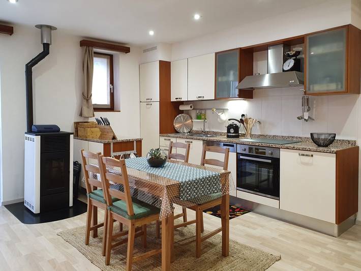 Ganze Wohnung, Open Space with Patio "Lety" in Pontirone, Serravalle