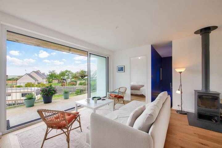 Location de vacances pour 6 personnes, avec jardin et balcon dans Lilia