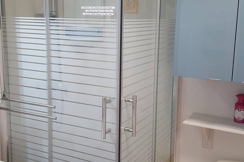 Air-conditioned villa, free Wifi, 500 m from the beach in residence with swimming pool. in Portiragnes Plage, Portiragnes