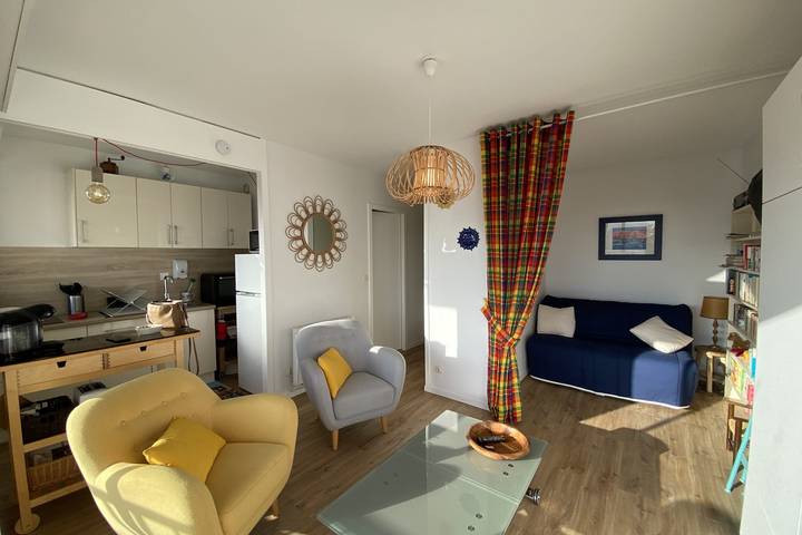 Gîte pour 2 personnes, avec balcon, adapté aux familles dans Pereire - 3