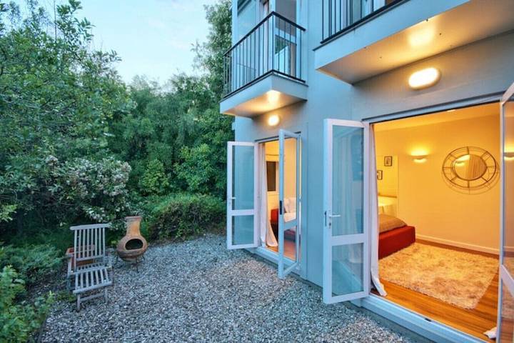 Holiday home for 6 people, with balcony and garden in Otago