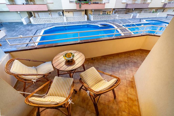 Vakantieappartement voor 4 personen, met zwembad en balkon in Pineda de Mar