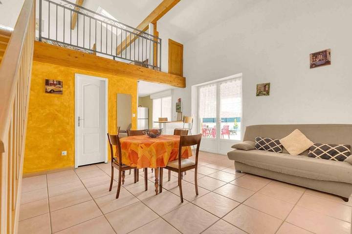 Maison de vacances pour 4 personnes, avec Terrasse et Jardin ainsi que Piscine et Vue