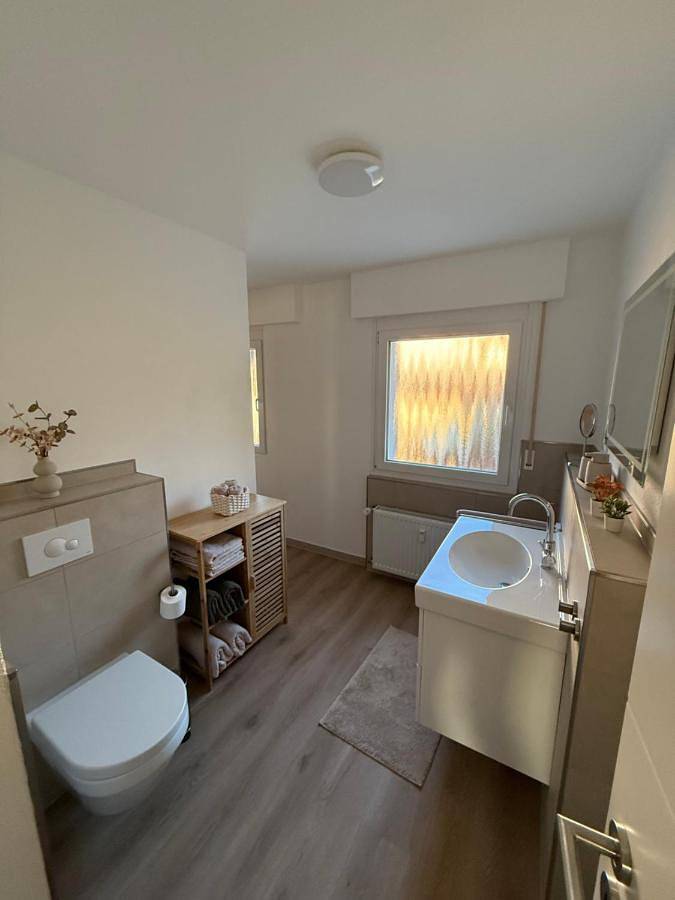 Ferienwohnung für 6 Personen, mit Seeblick und Ausblick sowie Balkon, mit Haustier in Sundern - 3