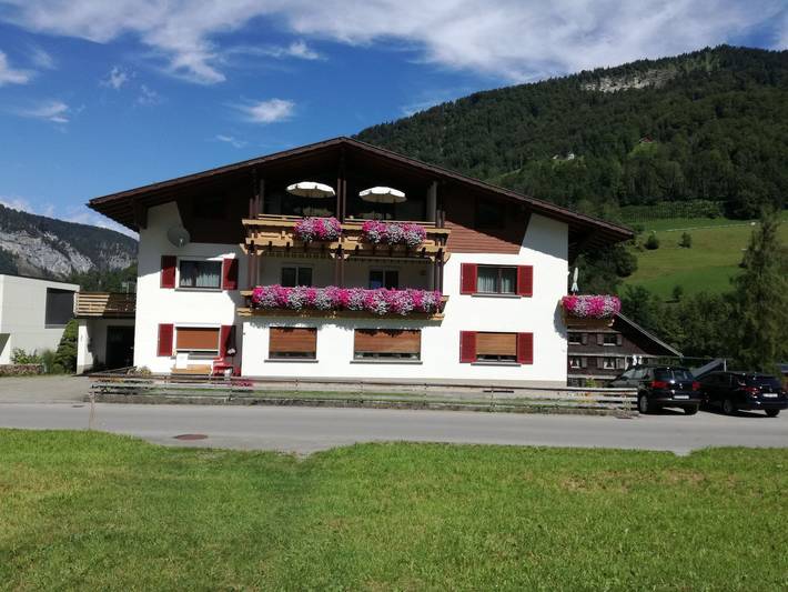 Hostel für 3 Personen, mit Balkon und Ausblick in Mellau