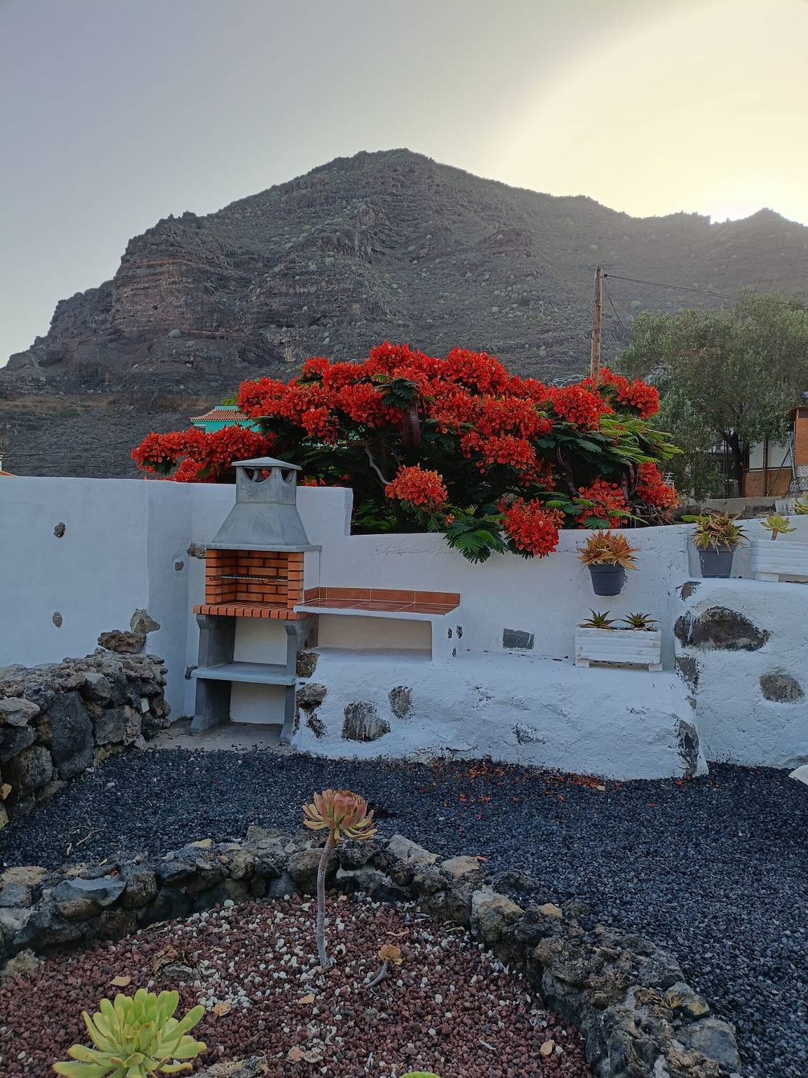 Traditionelles kanarisches Ferienhaus "María" mit Wi-Fi, Terrasse und Bergblick in Tamaimo, Santiago del Teide