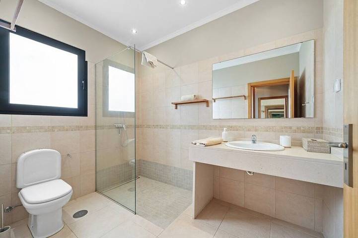 Villa-Salle de bain privée-Vue sur l'océan in Estreito da Calheta, Île de Madère