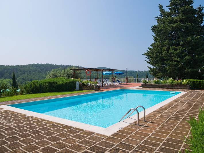 Agriturismo per 8 persone, con piscina, adatto a famiglie con bambini in Montaione