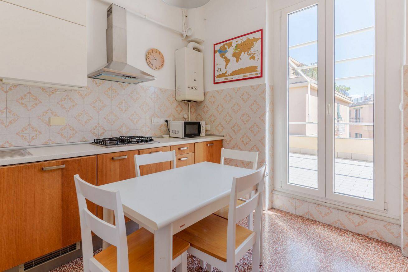 Entire apartment, Guesthost - Bright Apartment X6 with Terrace in Genova (City), Genoa