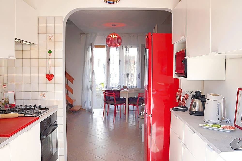 Apartamento entero, Cozy House In Holiday Village With Pool.  Peace And Relax 400 M From The Sea🦀♥️ in Bibione, San Michele al Tagliamento