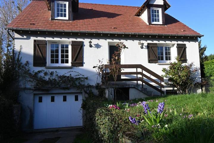 Gîte, avec Terrasse ainsi que Jardin et Vue dans Saint-Martin-de-Nigelles