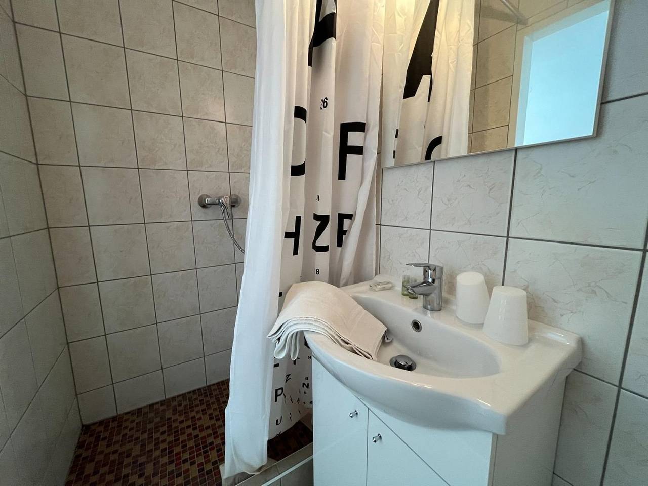 Ganze Ferienwohnung, Mariazellerhof Room 106 in Sankt Pölten, Türnitzer Alpen
