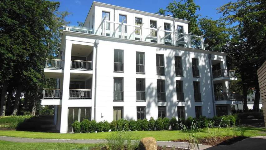 Ferienhaus für 6 Personen, mit Pool und Sauna sowie Garten in Binz - 4