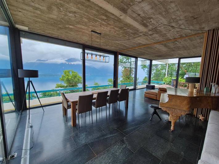 Villa für 8 Personen, mit Balkon und Whirlpool sowie Terrasse und Garten in Montreux