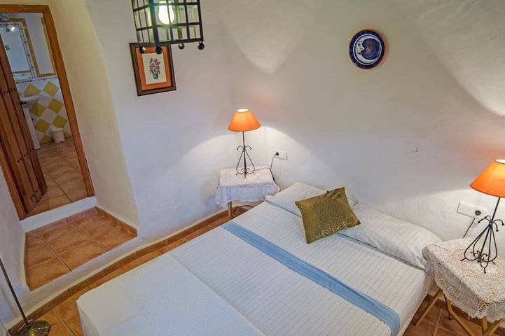 Spectacular villa South of Spain sleeps 10 in Canillas de Aceituno, Cordillera Penibética